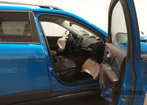 2021 Jeep Cherokee Trailhawk 4X4 из США, поврежденный, VIN 1C4PJMBX0MD253105